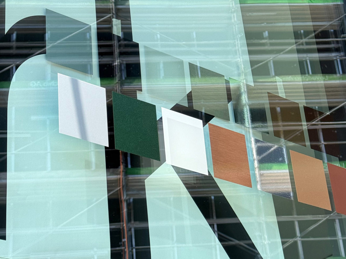 Work in progress – Testmontage Folie auf und hinter Glas.